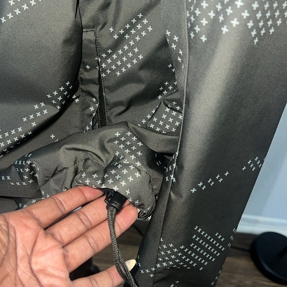 NIKE SB ASSISTANT CAMO SNOWBOARD OUTDOOR JACKET - Picture 10 of 11